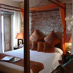 https://la-villa-marbella.1costadelsol.com