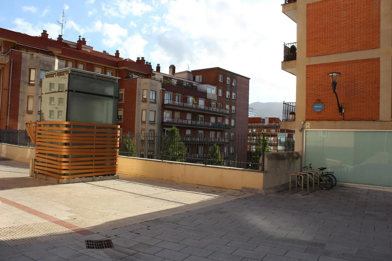 Bilbao Place 0*,  España
